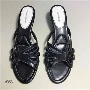 Naturalizer Black Slip on Sandal 9W